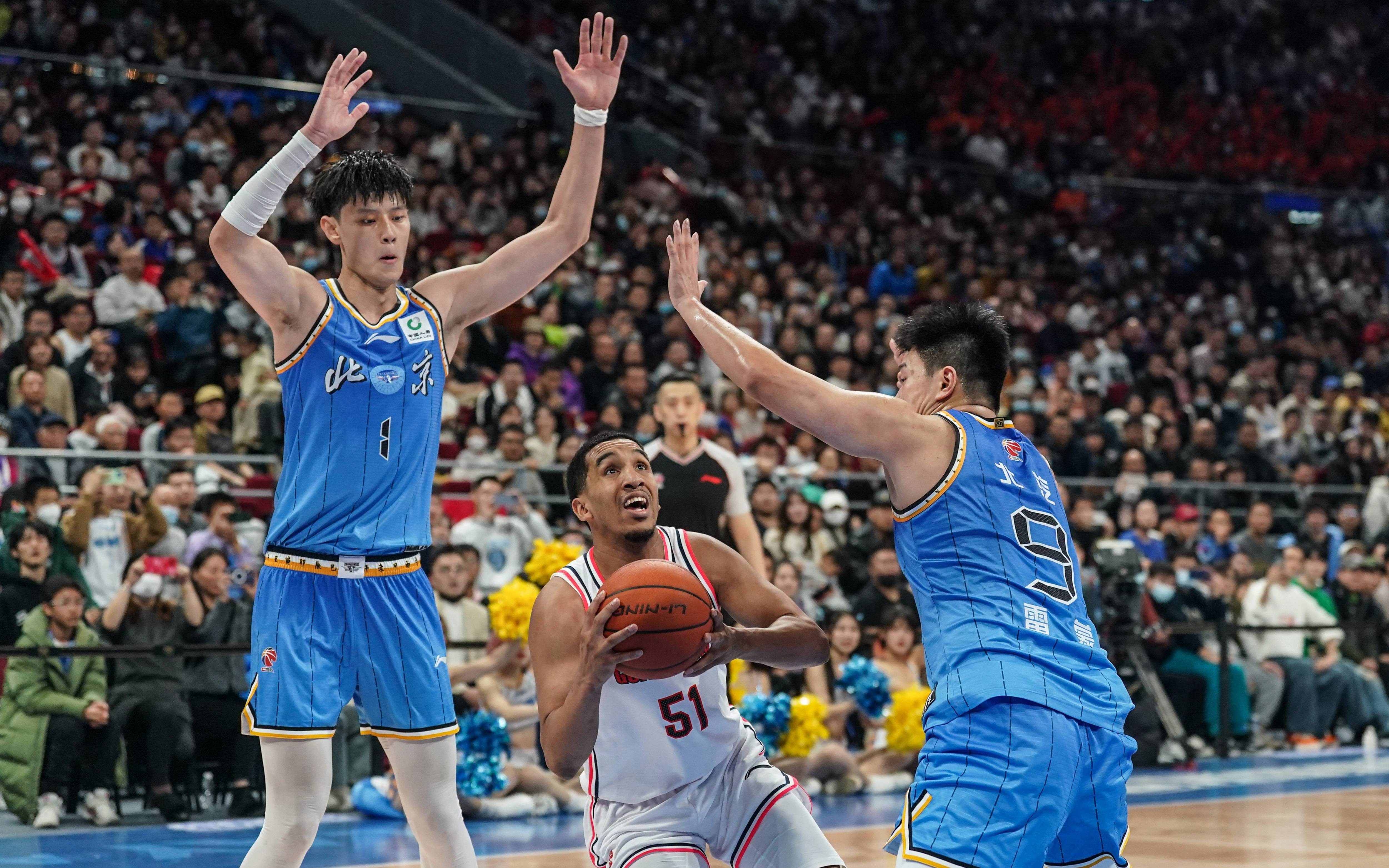 法甲今晚走向成谜,广厦男篮强势反弹,更衣室稳定,控场能力受关注 法甲今晚走向成谜,广厦男篮强势反弹,更衣室稳定,控场能力受关注