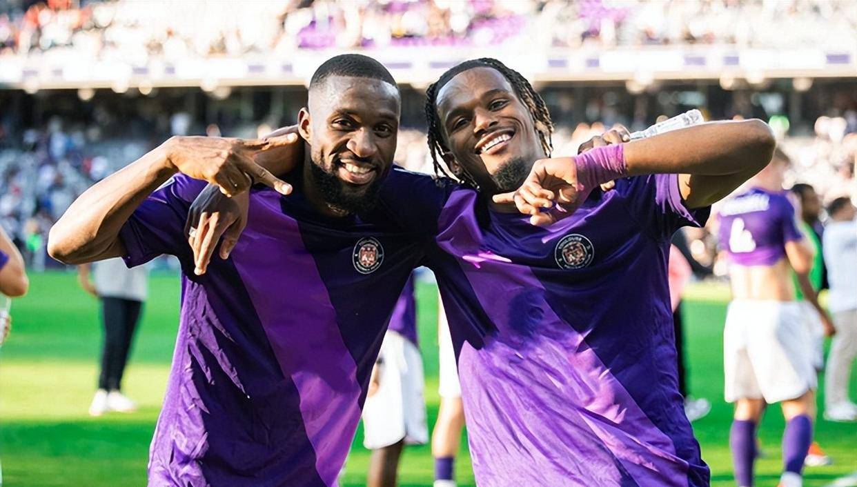 九游-今夜法国杯焦点战，纽卡斯尔绝杀压哨，球迷炸锅，数据趋势出现新变化(wowaka三首神话是哪三首)