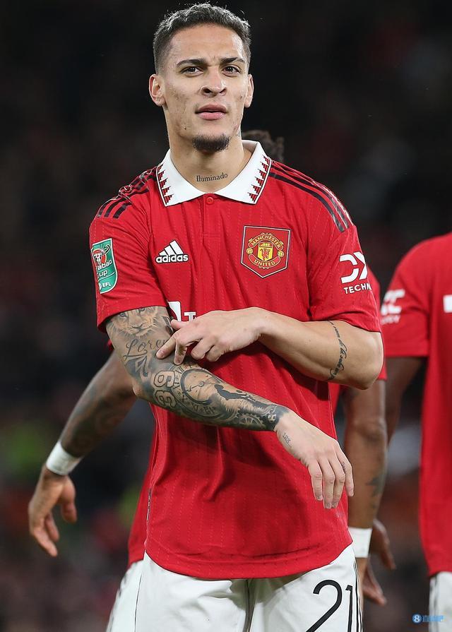 九游体育下载-转会期圣安东尼奥马刺防线松动：欧冠节点到来；目标明确；轮换策略成焦点的简单介绍